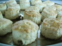 classic-scones-with-jam-and-clotted-cream